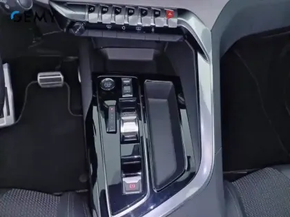 Photo 41 Peugeot 5008 Gén. II Ph2 NG GT 5