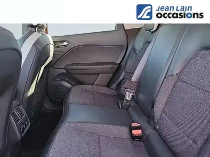 Photo 16 Renault Captur  TCe 140 - 21