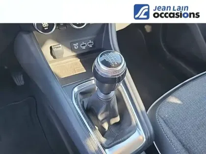 Photo 12 Renault Captur  TCe 140 - 21