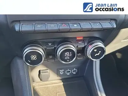 Photo 13 Renault Captur  TCe 140 - 21