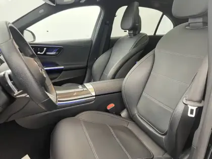 Photo 48 Mercedes Classe C  200 9G-Tronic