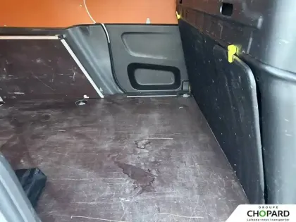 Photo 31 Peugeot Partner  FOURGON M 650 KG BLUEHDI 130 S&S EAT8