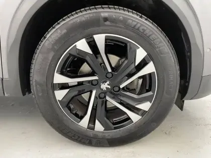 Photo 16 Peugeot 2008  PureTech 130 S&S EAT8