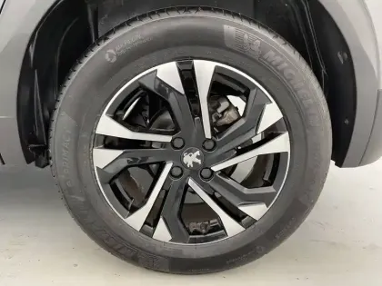 Photo 15 Peugeot 2008  PureTech 130 S&S EAT8