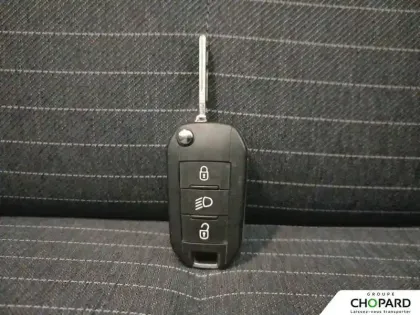 Photo 20 Peugeot 208  BLUEHDI 100 S&S BVM6