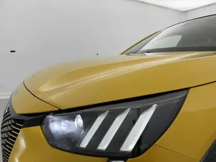 Photo 33 Peugeot 208  Electrique 50 kWh 136ch