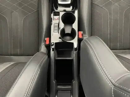 Photo 27 Peugeot 208  Electrique 50 kWh 136ch