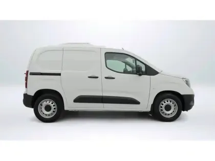 Photo 37 Opel Combo -E CARGO M 800 KG ELECTRIQUE 100 KW BATTERIE 50 KWH