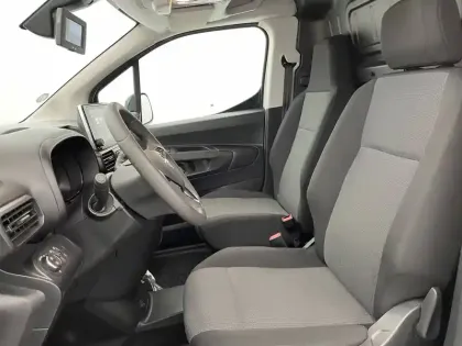 Photo 13 Opel Combo -E CARGO M 800 KG ELECTRIQUE 100 KW BATTERIE 50 KWH