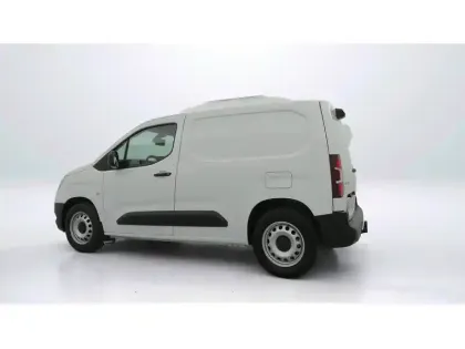 Photo 60 Opel Combo -E CARGO M 800 KG ELECTRIQUE 100 KW BATTERIE 50 KWH