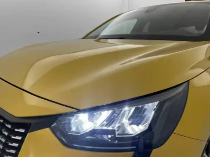 Photo 31 Peugeot 208  PureTech 100 S&S BVM6