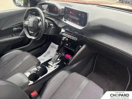 Photo 12 Peugeot 2008  PureTech 130 S&S EAT8