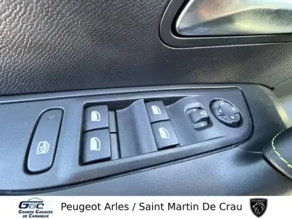 Photo 11 Peugeot 2008  Hybrid 145 e-DCS6