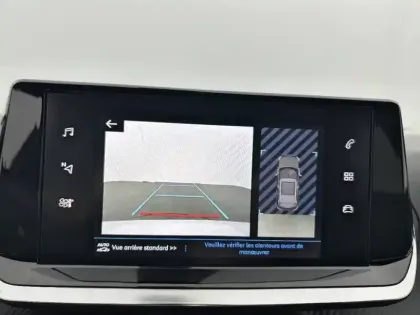 Photo 25 Peugeot 2008  PureTech 130 S&S EAT8