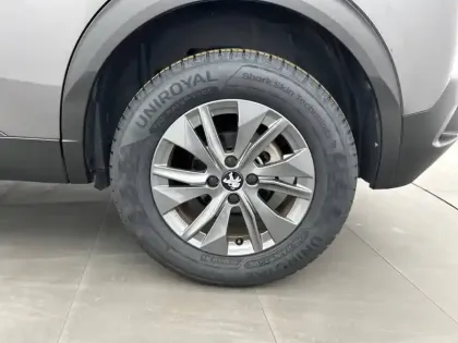 Photo 12 Peugeot 2008  PureTech 130 S&S EAT8