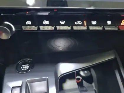 Photo 24 Peugeot 308  PHEV 180 e-EAT8