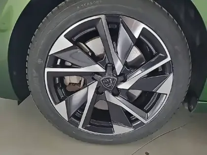 Photo 12 Peugeot 308  PHEV 180 e-EAT8