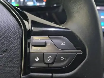 Photo 28 Peugeot 308  PHEV 180 e-EAT8