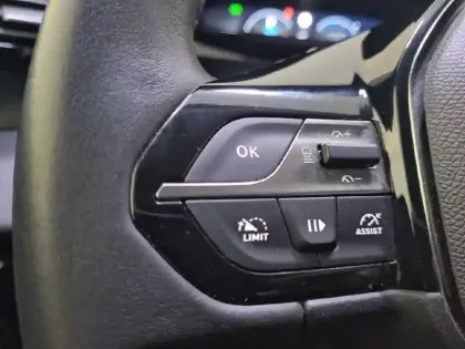 Photo 27 Peugeot 308  PHEV 180 e-EAT8