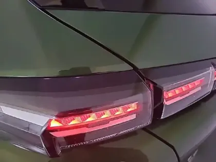 Photo 16 Peugeot 308  PHEV 180 e-EAT8