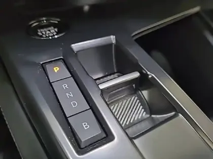 Photo 13 Peugeot 308  PHEV 180 e-EAT8