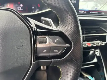 Photo 19 Peugeot 2008  PureTech 130 S&S EAT8