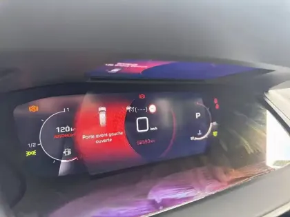 Photo 33 Peugeot 2008  PureTech 130 S&S EAT8