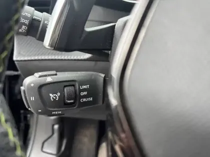 Photo 46 Peugeot 2008  PureTech 130 S&S EAT8