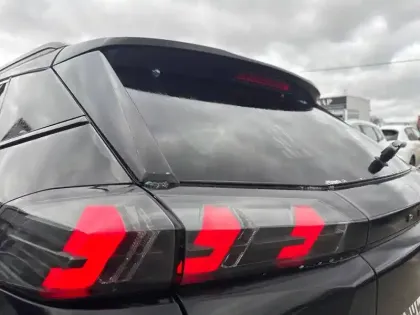 Photo 16 Peugeot 2008  PureTech 130 S&S EAT8