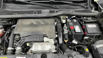 Photo 100 Peugeot 2008  PureTech 130 S&S EAT8