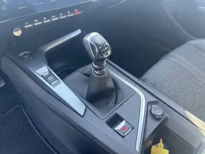 Photo 36 Peugeot 308 Gén. III Ph1 Allure Pack 5