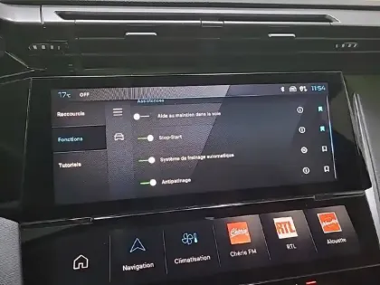 Photo 99 Peugeot 308  PureTech 130ch S&S BVM6