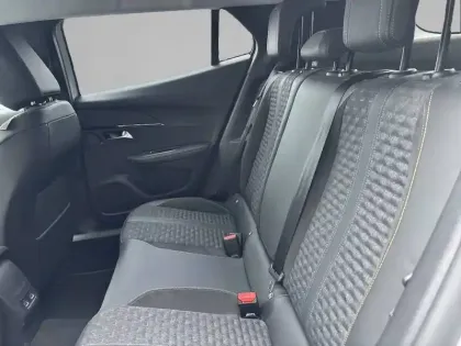 Photo 11 Peugeot 2008  PureTech 130 S&S EAT8