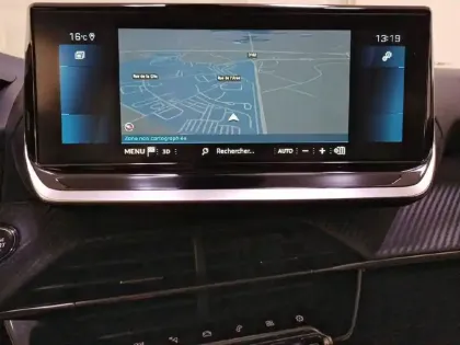 Photo 74 Peugeot 2008  PureTech 130 S&S EAT8