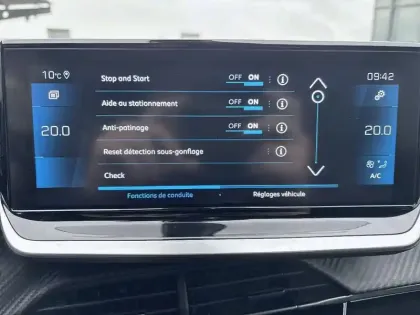 Photo 20 Peugeot 2008  PureTech 130 S&S EAT8