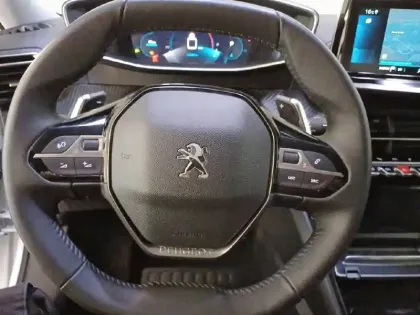 Photo 64 Peugeot 2008  PureTech 130 S&S EAT8