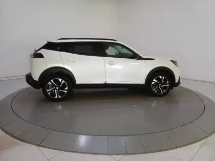 Photo 27 Peugeot 2008  PureTech 130 S&S EAT8