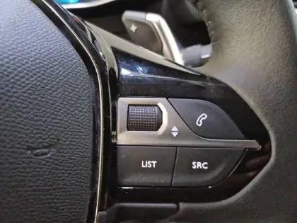 Photo 84 Peugeot 2008  PureTech 130 S&S EAT8