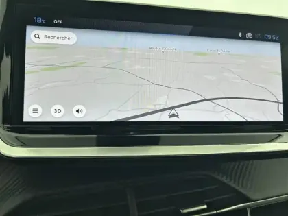 Photo 21 Peugeot 2008  PureTech 130 S&S EAT8