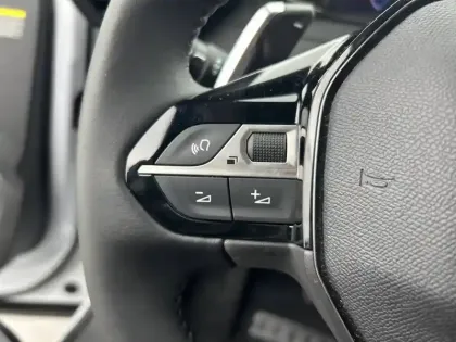 Photo 17 Peugeot 2008  PureTech 130 S&S EAT8