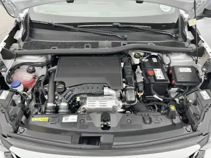 Photo 25 Peugeot 2008  PureTech 130 S&S EAT8