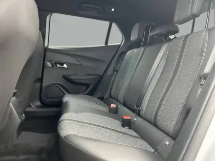 Photo 11 Peugeot 2008  PureTech 130 S&S EAT8