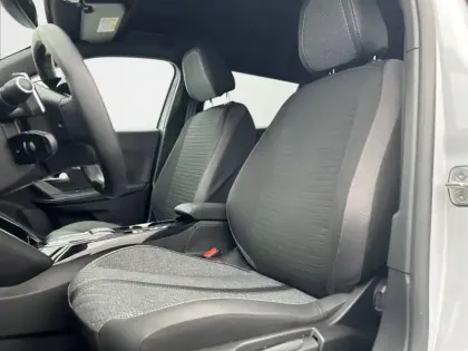 Photo 10 Peugeot 2008  PureTech 130 S&S EAT8