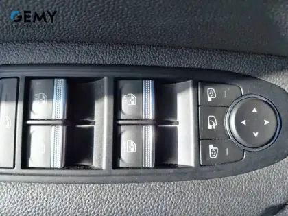 Photo 12 Renault Captur  TCe 140 EDC - 21