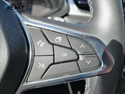 Photo 15 Renault Captur  TCe 140 EDC - 21