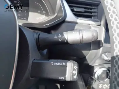 Photo 16 Renault Captur  TCe 140 EDC - 21