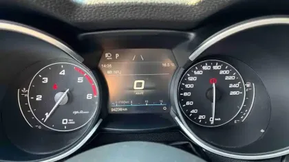 Photo 29 Alfa Romeo Stelvio  2.2 160 ch AT8