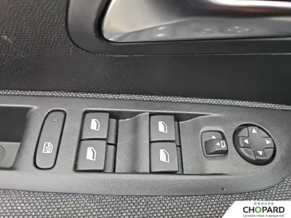 Photo 23 Peugeot 208  PureTech 75 S&S BVM5