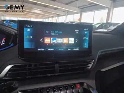 Photo 17 Peugeot 3008  Hybrid 136 e-DCS6