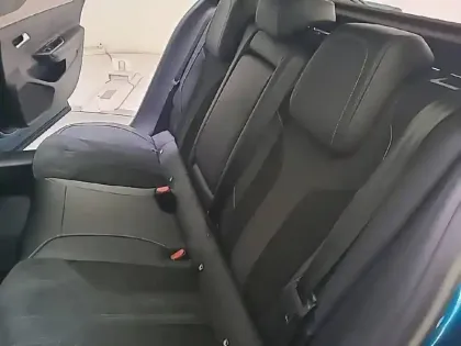 Photo 11 Peugeot 408  PureTech 130 ch S&S EAT8